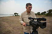 Videofilmer im Queen-Elizabeth-Nationalpark in Uganda,Uganda