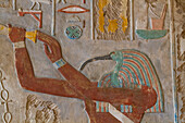Der Gott Thoth in einem Reliefporträt im Tempel von Karnak, Karnak, Ägypten