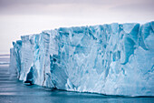 Eiswand der Nordaustlandet-Eiskappe,Nordaustlandet,Svalbard,Norwegen
