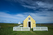 Häuser auf Flatey Island, der größten Insel der westlichen Inseln, gelegen in Breidafjordur im nordwestlichen Teil Islands, Island