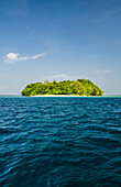 Verlassene tropische Insel vor der Küste von Papua-Neuguinea,Deka Deka Island,Milne Bay Province,Papua-Neuguinea