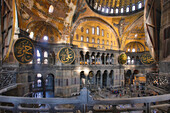 Hagia Sophia, im 6. Jahrhundert als Kirche gebaut, ab 1453 als Moschee genutzt, von 1935 bis 2020 ein Museum und jetzt wieder eine Moschee.  Die Hagia Sophia ist Teil der historischen Bereiche von Istanbul, einer UNESCO-Weltkulturerbestätte, Istanbul, Provinz Istanbul, Türkei