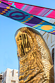 Daumenskulptur auf dem Souq Waqif-Marktplatz in Doha, Katar, Doha, Katar
