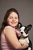 Porträt eines Mädchens mit Hund