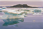 Eisberge in der Buchanan Bay Ellesmere Island, Nunavut, Kanada