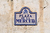 Schild an der Wand,Plaza de la Merced,Malaga,Spanien