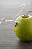 Kabel in Apple eingesteckt