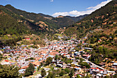 Überblick über die Stadt, Angangueo, Michoacan, Mexiko