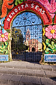 Entrance to Church of Santa Maria de Tonantzinla,Cholula,Mexico