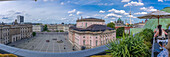 Blick auf den Bebelplatz, den Berliner Fernsehturm und den Berliner Dom von der Dachterrasse im Hotel de Rome,Berlin,Deutschland,Europa