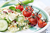 Couscous salat mit Tomaten