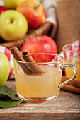 Apple juice with cinnamon