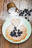 Waffel mit Heidelbeeren