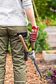 Garden tools - Working with hedge trimmers