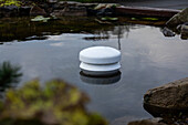 Ice-free holder in the water - frost protection