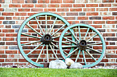 Garden decoration - wagon wheel