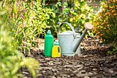 Fertilizer - Liquid fertilizer and watering can