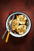 Baked pears with gorgonzola and walnuts