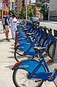 Citibike-Fahrradstation Father Demo Square, Greenwich Village, New York City, Vereinigte Staaten von Amerika