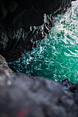 Die Lavafelsen von Los Hervideros auf Lanzarote, Kanarische Inseln, Spanien