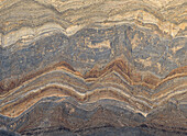 Sedimentgesteinsschichten der kambrischen Bonanza King-Formation in der Last Chance Mountain Range östlich der Eureka Dunes; Death Valley National Park, Kalifornien