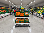 Obstabteilung im Mercadona-Supermarkt in Zaragoza, Spanien