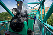 Lokomotive Aliva nº 4 im Zug El Tren de Arganda oder Tren de la Poveda in Rivas Vaciamadrid, Madrid, Spanien