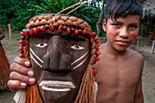 Einheimische Masken der Yagua-Indianer, die in der Nähe der amazonischen Stadt Iquitos, Peru, ein traditionelles Leben führen