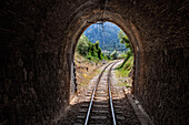 Tunnel in der Strecke des Tren de Soller Zuges historischer Zug, der Palma de Mallorca mit Soller verbindet, Mallorca, Balearen, Spanien, Mittelmeer, Europa