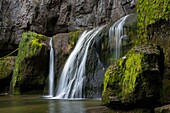 Frankreich, Jura, Le Vaudioux, Wasserfall von Billaude am Fluss Lemme