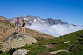 France, Isere, Venosc, hikers at the Vallon pass