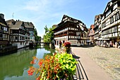 Frankreich, Bas Rhin, Straßburg, von der UNESCO zum Weltkulturerbe erklärte Altstadt, das Viertel Petite France mit dem Restaurant Maison des Tanneurs