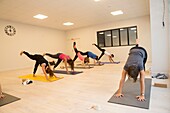 France, Hauts de Seine, Puteaux, yoga class