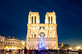 France, Paris, area listed as World Heritage by UNESCO, Ile de la Cite, Notre Dame Cathedral
