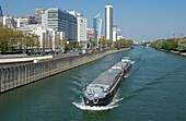 France, Hauts de Seine, Puteaux, quai De Dion Bouton, Tour France, houseboat and Seine river