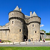 Frankreich, Loire Atlantique, Parc Naturel Regional de la Briere (Regionaler Naturpark der Briere), Presqu'ile de Guerande (Halbinsel von Guerande), Guerande, Festungsanlagen um die Stadt, Porte St Michel (Tor von St. Michel)