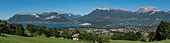 Frankreich, Haute Savoie, Annecy, Saint Jorioz, Panoramablick auf den See und das Bornes-Massiv von den Höhen des Dorfes Saint Jorioz