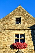 France, Morbihan, Rochefort en Terre, labelled les plus beaux villages de France (The Most Beautiful Villages of France), Place du Puits