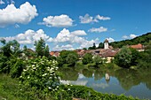 France, Doubs, Baumes Les Dames, veloroute euro bike 6, the village of Clerval and the river Doubs