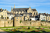 France, Morbihan, Gulf of Morbihan, Vannes, general view of the ramparts and of the garden, cathedral St-Pierre in the background