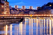 Frankreich, Rhône, Lyon, 5. Bezirk, Alt-Lyon, Bondy-Kai und die Saint-Vincent-Fußgängerbrücke über die Saône, ein UNESCO-Weltkulturerbe