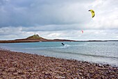 France, Cotes d'Armor, Emerald Coast, GR 34, Ilot Saint Michel, Kitesurf