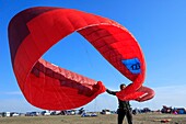 Frankreich, Bouches du Rhone, Parc Naturel Régional de Camargue, Arles, Beauduc, Kitesurfen