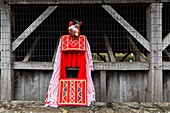 Frankreich, Pyrenees Atlantiques, Baskisches Land, Sainte Engrace, Die Souletine Masquerade (Xiberoko Maskarada) ist ein umherziehender Karnevalsritus, der von Dorf zu Dorf zieht