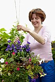 Making hanging basket