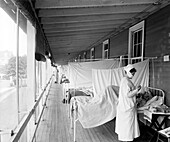 Walter Reed Hospital flu ward, 1918