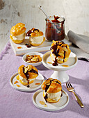 Profiteroles mit Vanilleeis