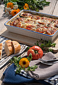 Mediterraner Zucchini-Tomaten-Auflauf mit Mozzarella