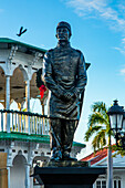 Bronzestatue des Nationalhelden General Gregorio Luperon auf dem Unabhängigkeitsplatz in Puerto Plata, Dominikanische Republik
