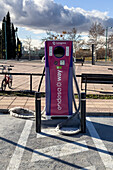 Electric car charging station, Zaragoza, Spain